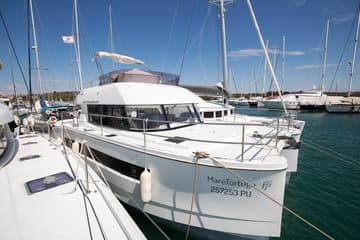 Power Catamaran Mare Tortuga charter rental in Croatia | Yacht4Less