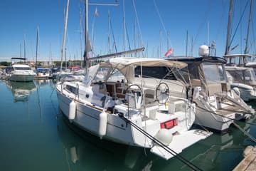 Sailboat Mare Animi available for yacht charter in Croatia | Yacht4Less