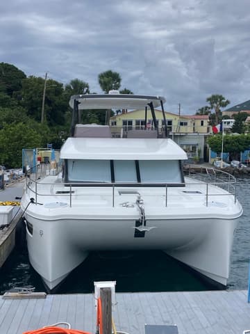 Best Price for a Power Catamaran Mona Lisa rental in USVI | Yacht4Less