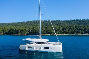 Catamaran Olyntha charter rental in Croatia | Yacht4Less