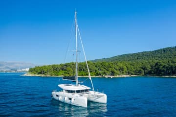 Best Price for a Catamaran Brattia rental in Croatia | Yacht4Less