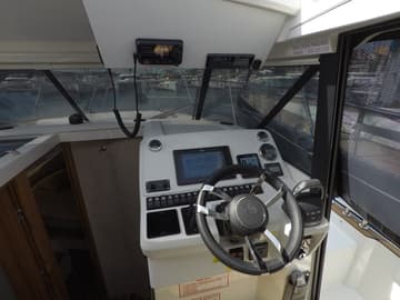Motorboat Malinkonija available for yacht charter in Croatia | Yacht4Less