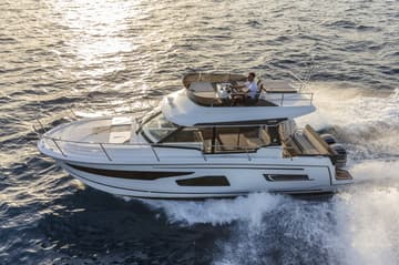 Motorboat Sea King charter rental in Croatia | Yacht4Less
