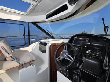 Motorboat Aquaduck available for yacht charter in Croatia | Yacht4Less