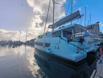 Best Price for a Catamaran MAGLICA rental in Caribbean | Yacht4Less