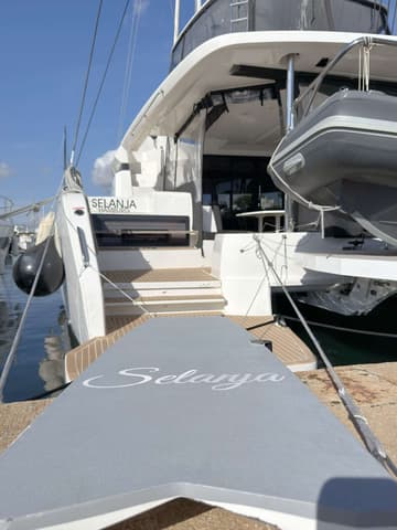 Best Price for a Catamaran Selanja rental in Spain | Yacht4Less