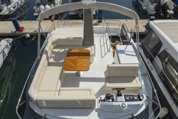Motorboat Red Hot available for yacht charter in Croatia | Yacht4Less