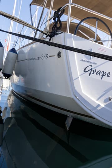 Sailboat Grape available for yacht charter in Croatia | Yacht4Less