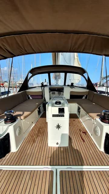Sailboat Dalion available for yacht charter in Greece | Yacht4Less