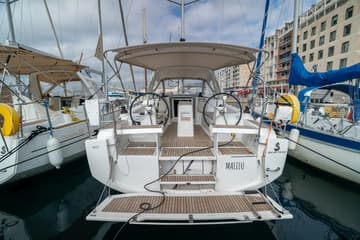 Sailboat Malilu charter rental in France | Yacht4Less