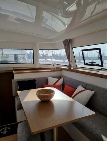 Catamaran Alpamapa available for yacht charter in France | Yacht4Less