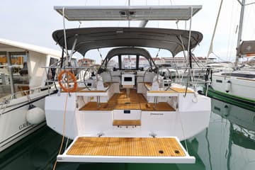 Sailboat Freewise charter rental in Croatia | Yacht4Less