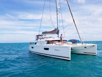 Catamaran Nowhere charter rental in Belize | Yacht4Less