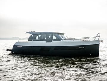 Motorboat Hvar charter rental in Croatia | Yacht4Less