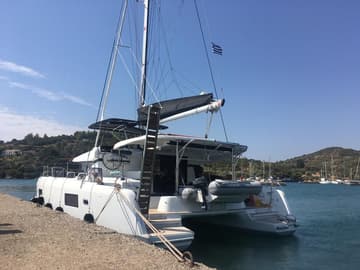 Best Price for a Catamaran Mojito rental in Greece | Yacht4Less