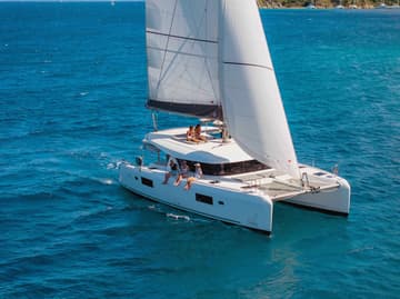 Catamaran Island Riff available for yacht charter in BVI | Yacht4Less