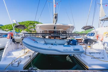 Best Price for a Catamaran SempreVerde rental in BVI | Yacht4Less