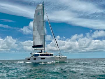 Catamaran Clearlake III charter rental in BVI | Yacht4Less
