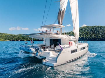 Best Price for a Catamaran Echo rental in BVI | Yacht4Less