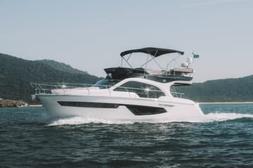 Motorboat Noa available for yacht charter in Croatia | Yacht4Less