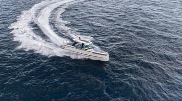 Motorboat Tide Hunter available for yacht charter in Croatia | Yacht4Less