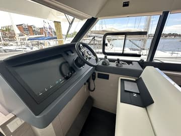 Power Catamaran La Dolce Vita available for yacht charter in USA | Yacht4Less
