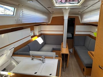 Sailboat Bella Mia available for yacht charter in Croatia | Yacht4Less