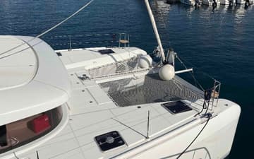 Catamaran Aventura available for yacht charter in France | Yacht4Less