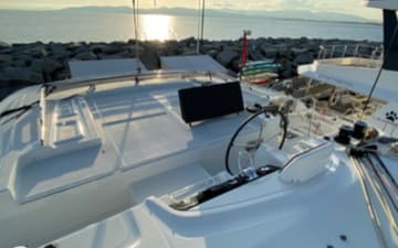 Catamaran Les Jumeaux available for yacht charter in France | Yacht4Less