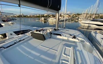 Best Price for a Catamaran Les Jumeaux rental in France | Yacht4Less