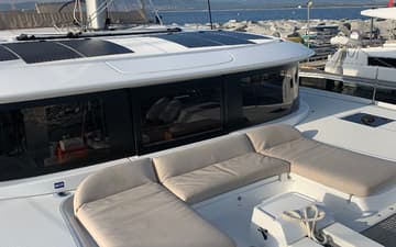 Best Price for a Catamaran Sail Away rental in France | Yacht4Less