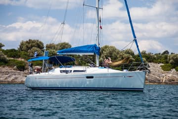 Sailboat Lauren charter rental in Greece | Yacht4Less