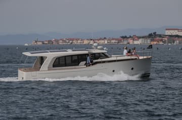 Motorboat Citadel charter rental in Croatia | Yacht4Less