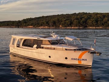 Best Price for a Motorboat Citadel rental in Croatia | Yacht4Less