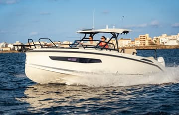 Motorboat NN charter rental in Italy | Yacht4Less