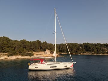 Sailboat Bumblebee charter rental in Croatia | Yacht4Less