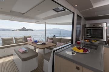Best Price for a Catamaran Rossa rental in Italy | Yacht4Less