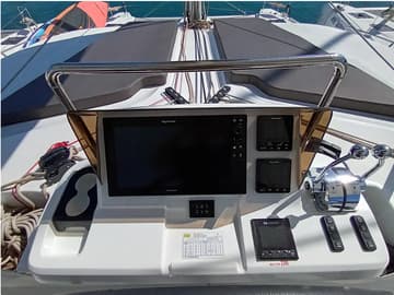 Catamaran Errant Vagabond available for yacht charter in Greece | Yacht4Less