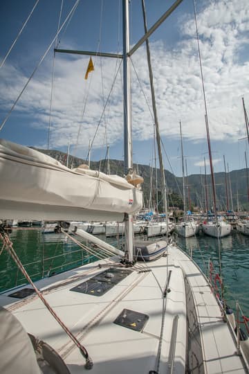 Sailboat Easy Point available for yacht charter in Croatia | Yacht4Less