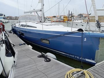 Best Price for a Sailboat Family Spirit rental in France | Yacht4Less
