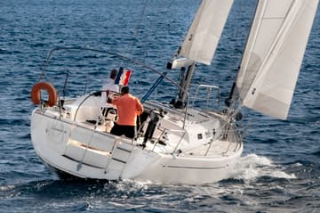 Sailboat Leitmotiv II charter rental in France | Yacht4Less