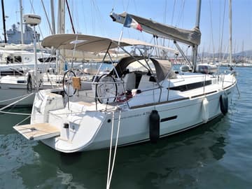 Sailboat Johanna charter rental in France | Yacht4Less