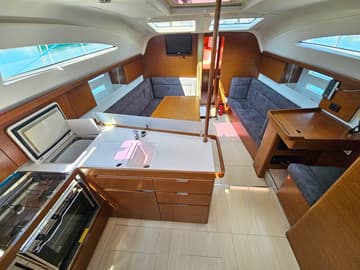 Sailboat Beauty As available for yacht charter in Slovenia | Yacht4Less