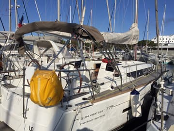Best Price for a Sailboat Topaze rental in France | Yacht4Less