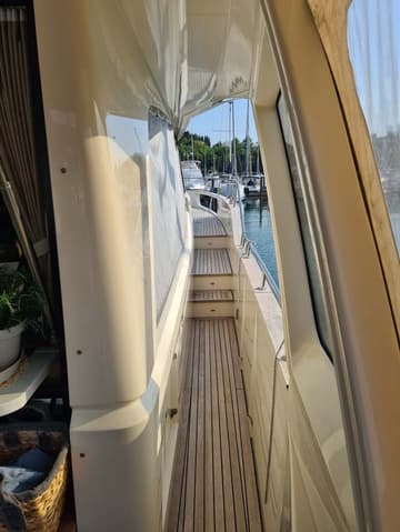 Motorboat Sarkis de Karabas available for yacht charter in Slovenia | Yacht4Less