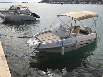 Motorboat Benetau Flyer 550 Sun Deck available for yacht charter in Croatia | Yacht4Less