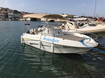 Best Price for a Motorboat Benetau Flyer 550 Sun Deck rental in Croatia | Yacht4Less