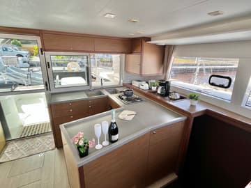 Catamaran Sea Runner IV available for yacht charter in BVI | Yacht4Less