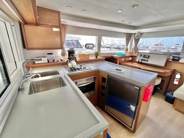 Catamaran Sea Runner III available for yacht charter in BVI | Yacht4Less