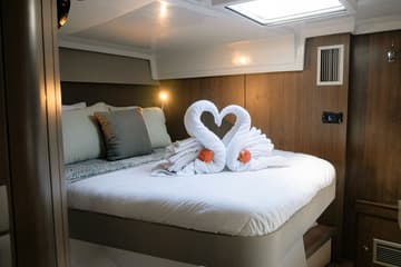 Best Price for a Catamaran Pinnacle Cat rental in BVI | Yacht4Less